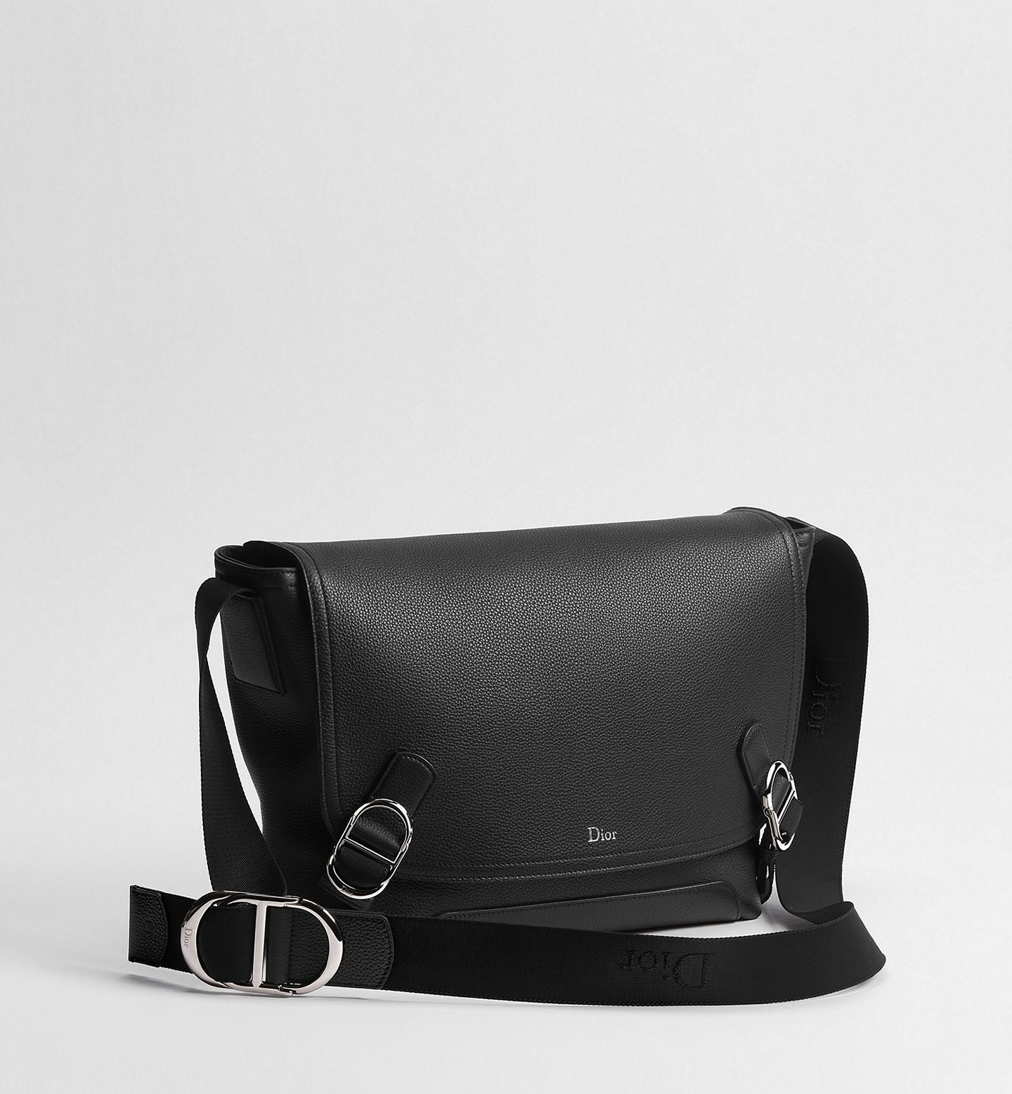 Medium Dior Jett Messenger 
Bag Color: Black Grained