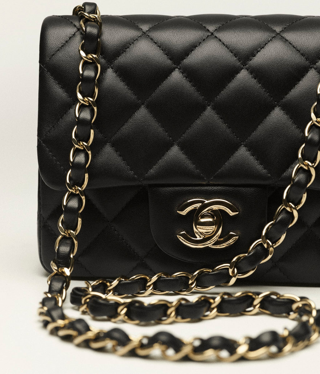 Chanel Mini Classic Flap Bag

Lambskin Leather