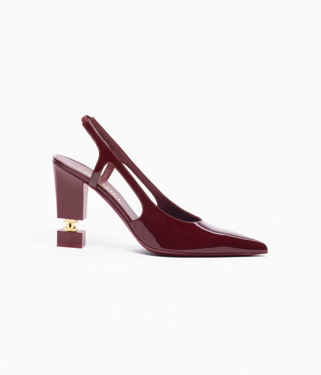 Chanel CC Slingbacks

Color: Burgundy
