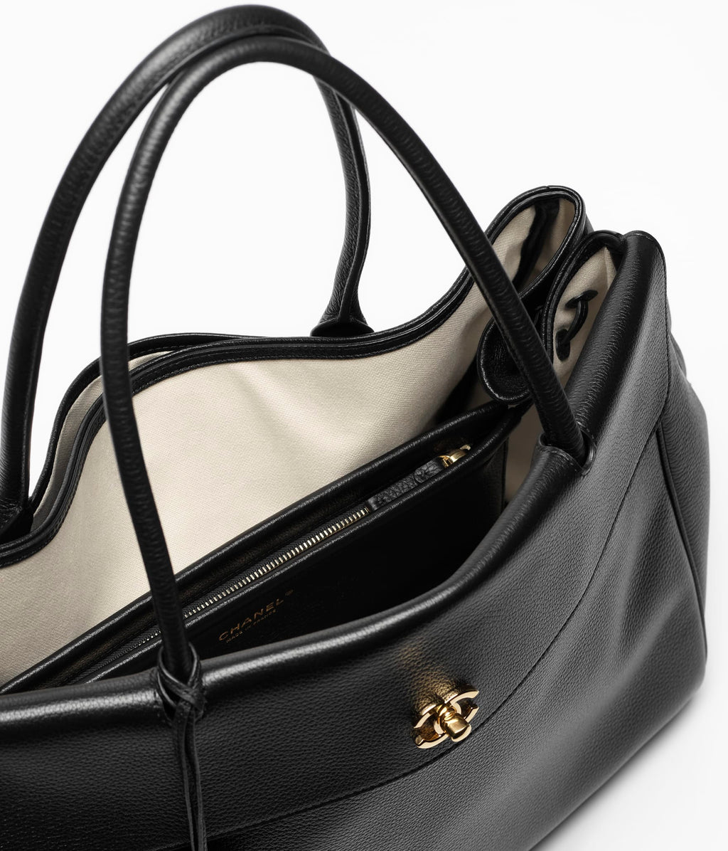 Chanel Shopping Bag

Cuero granulado