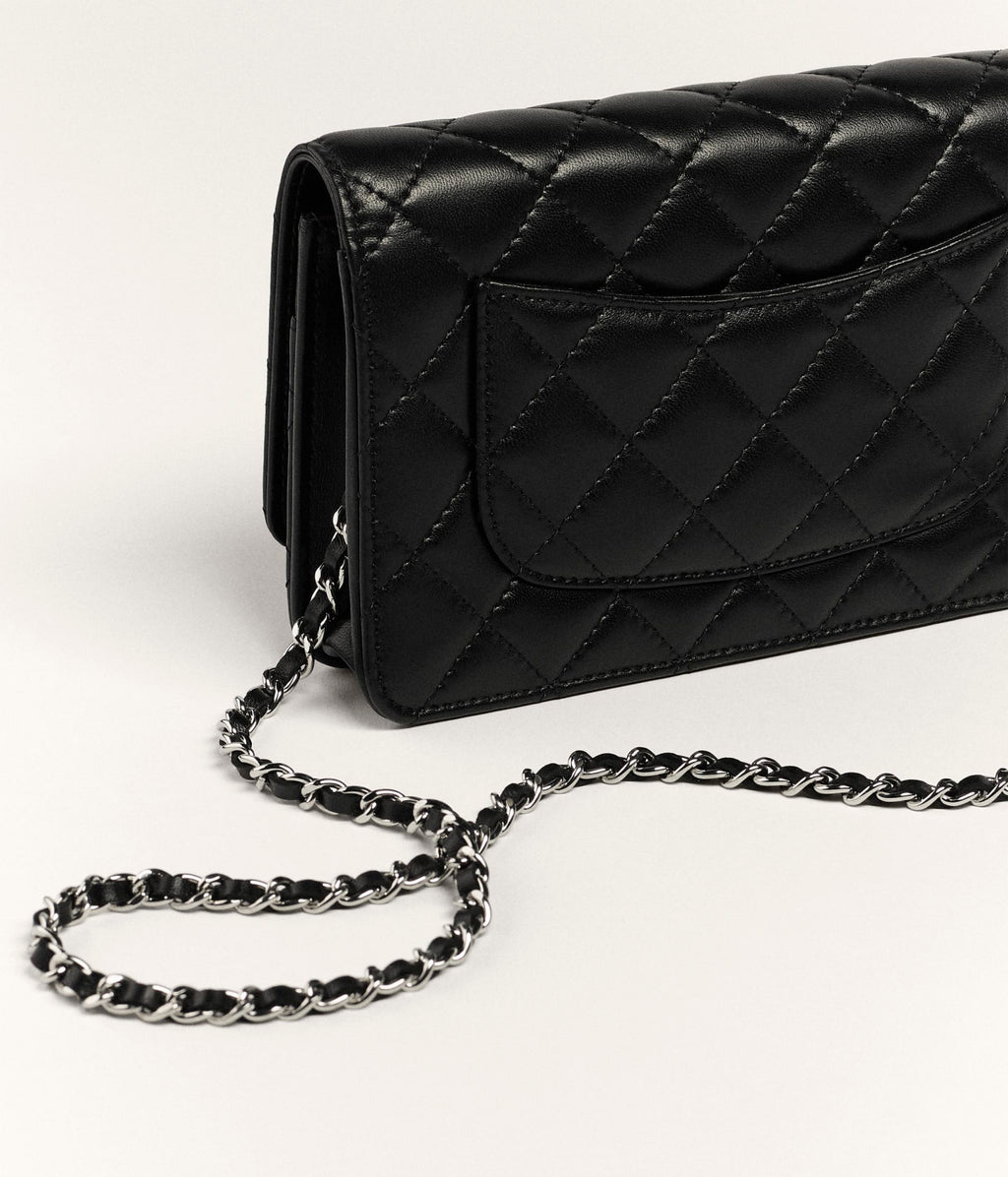 Chanel Wallet on Chain (WOC)

Lambskin Leather