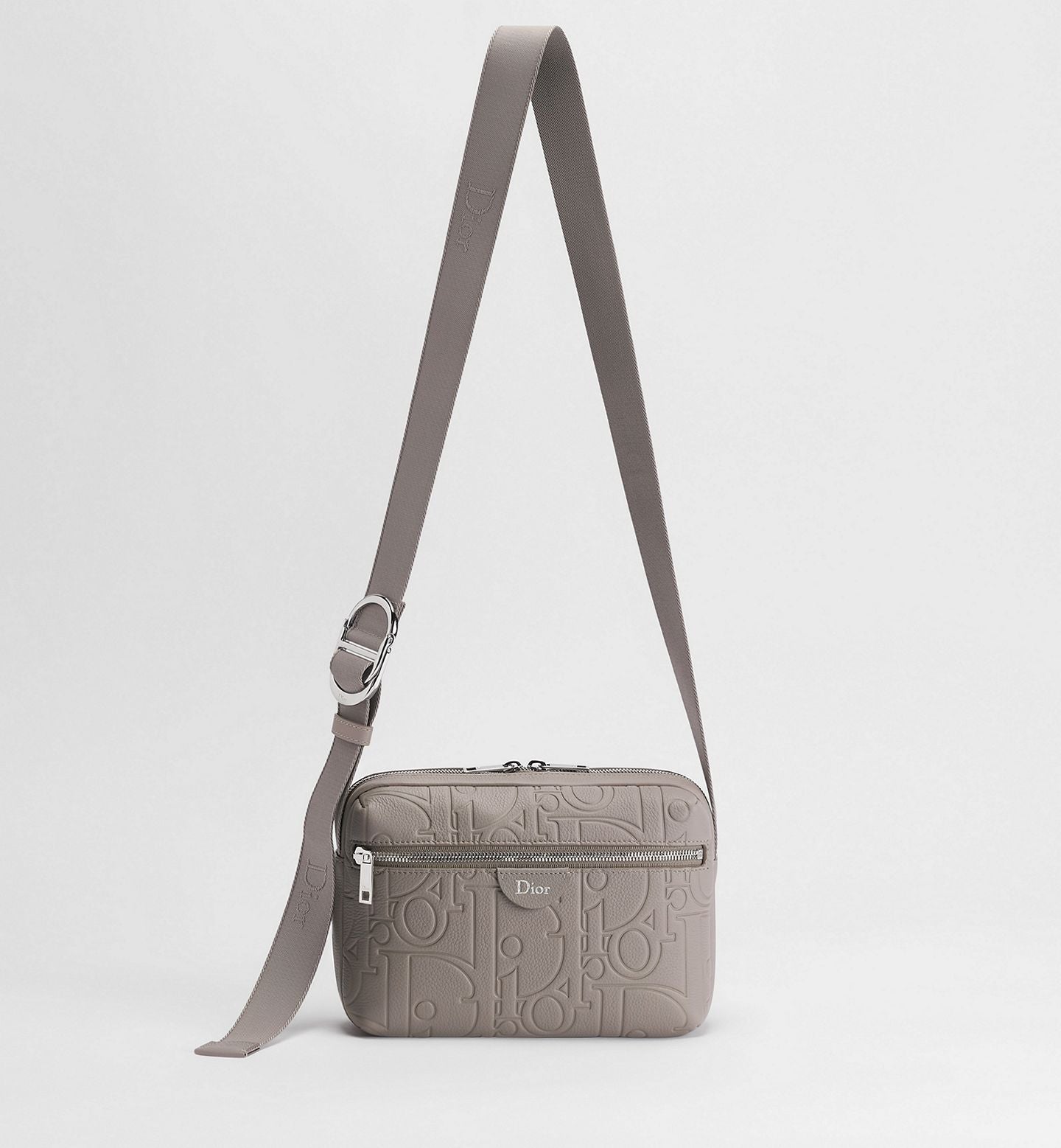 Dior Rider Zipped Messenger
Bag Color: Gris Piedra