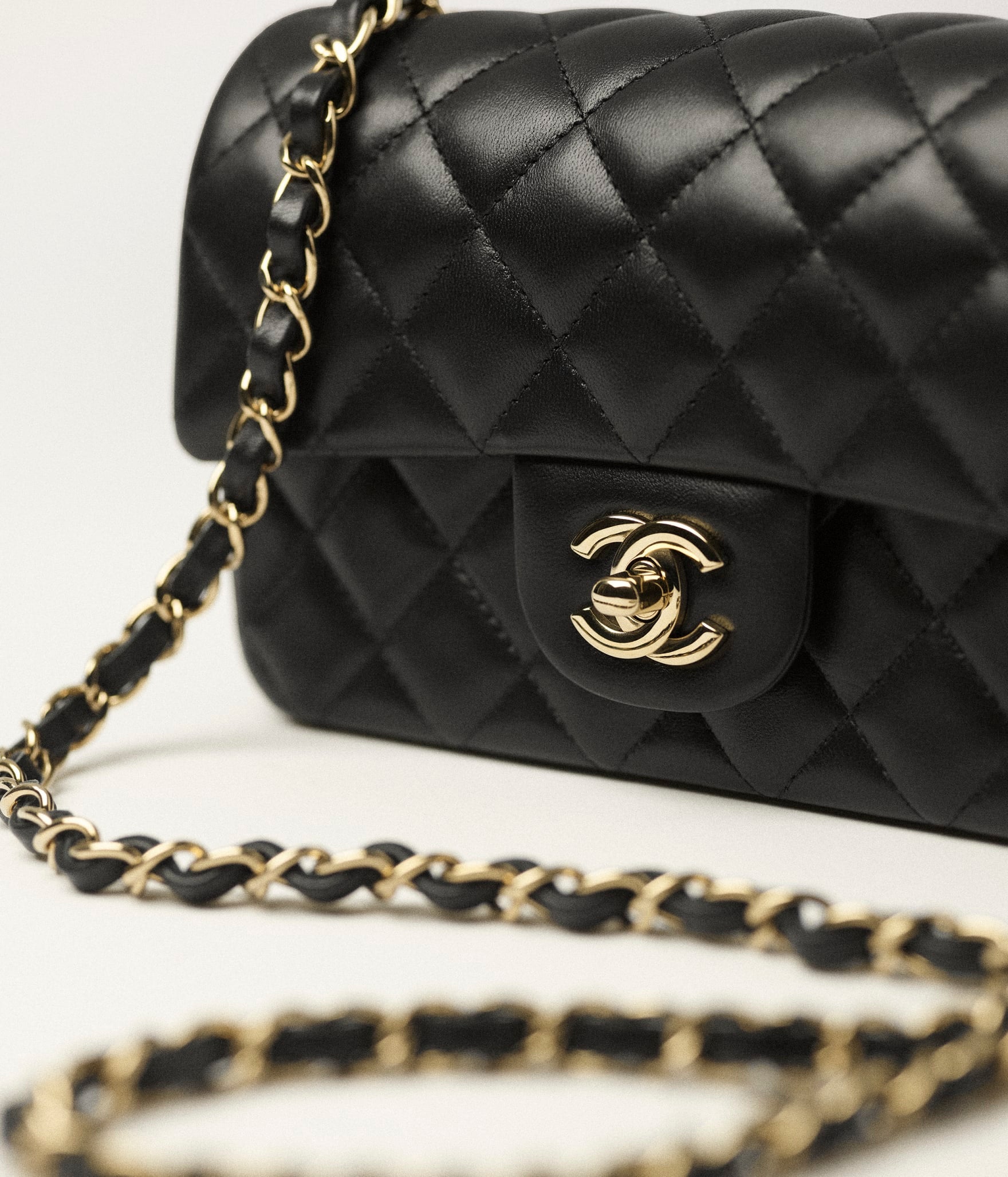 Chanel Mini Classic Flap Bag

Lambskin Leather