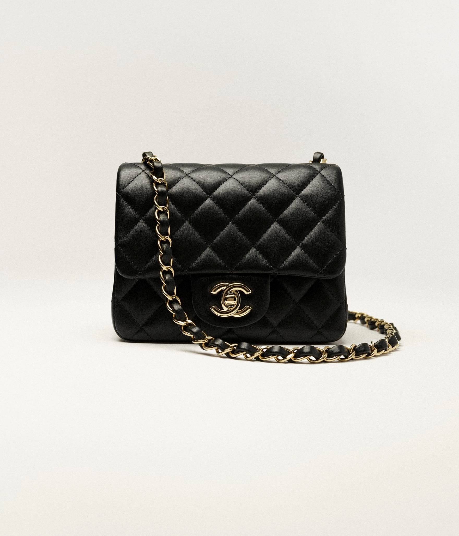 Chanel Mini Classic Flap Bag

Lambskin Leather