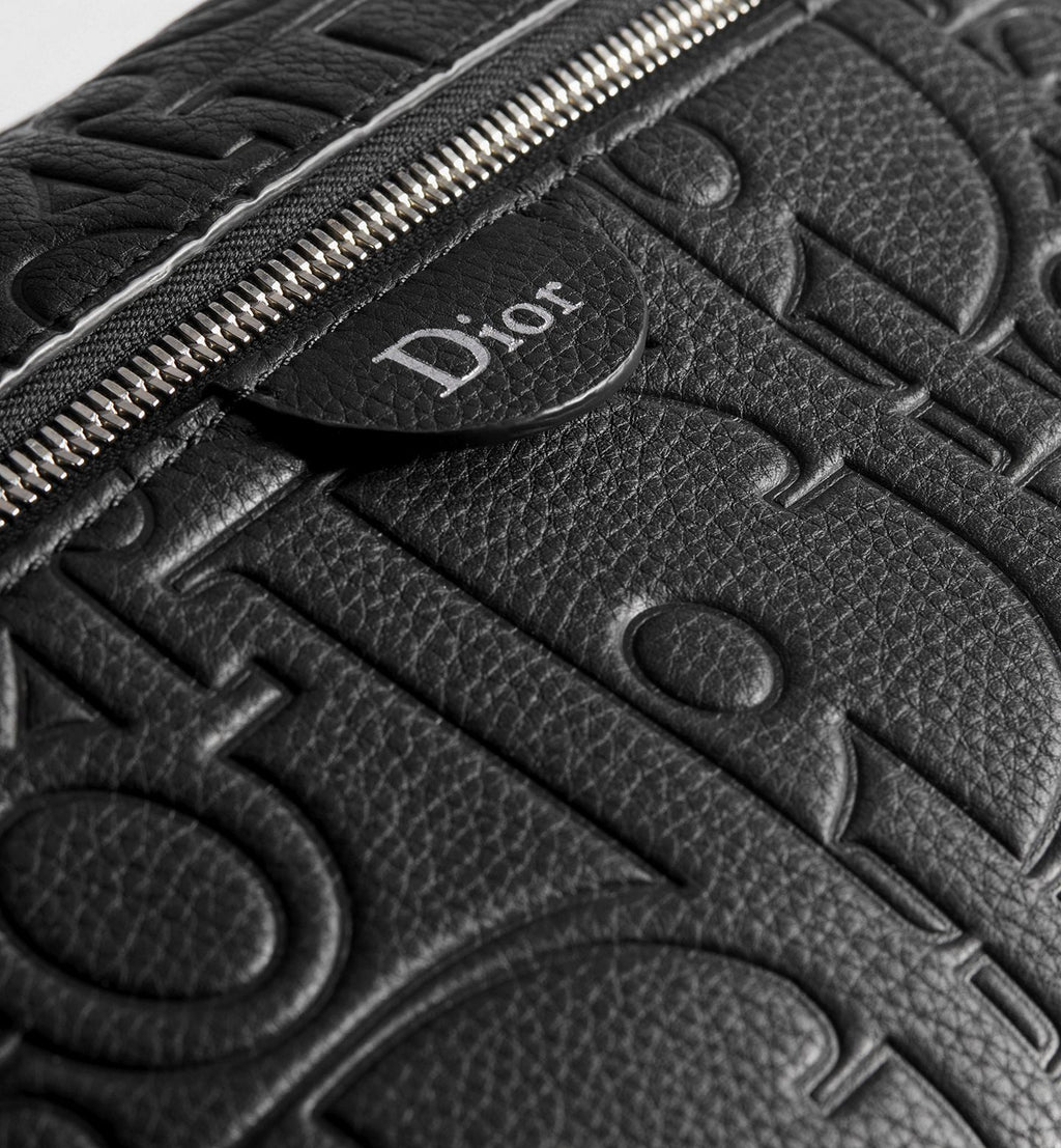Dior Rider Zipped Messenger
Bag Color: Black Gravity