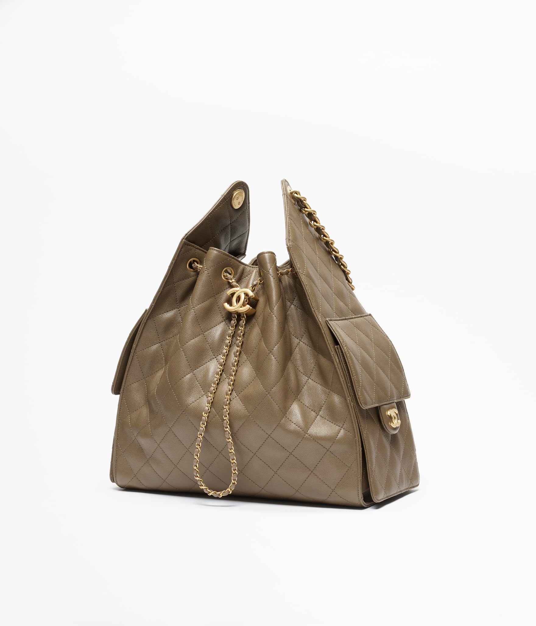 Chanel 25 Medium Bag

Cuero caviar acolchado