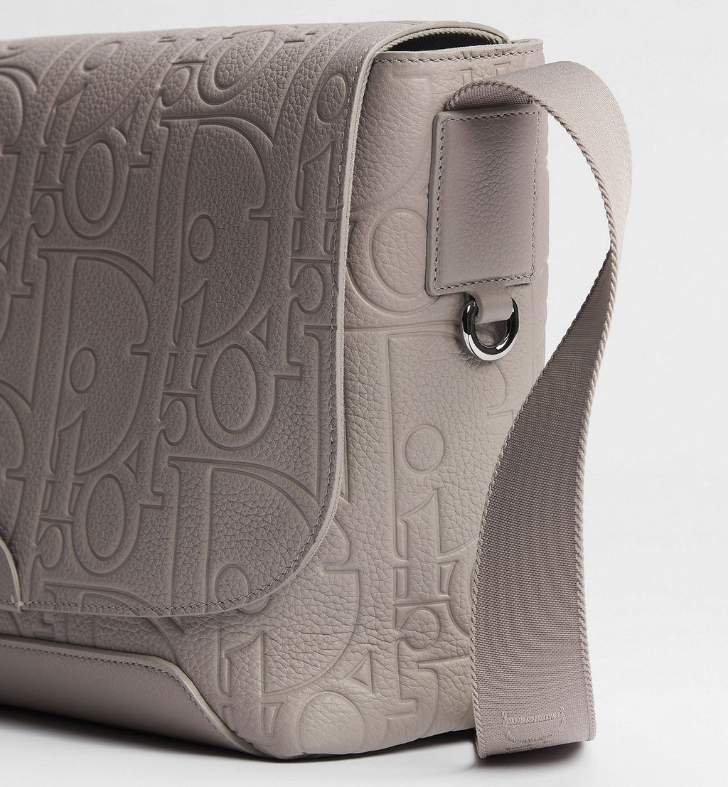 Small Dior Jett Messenger
Bag Color: Beige Gravity