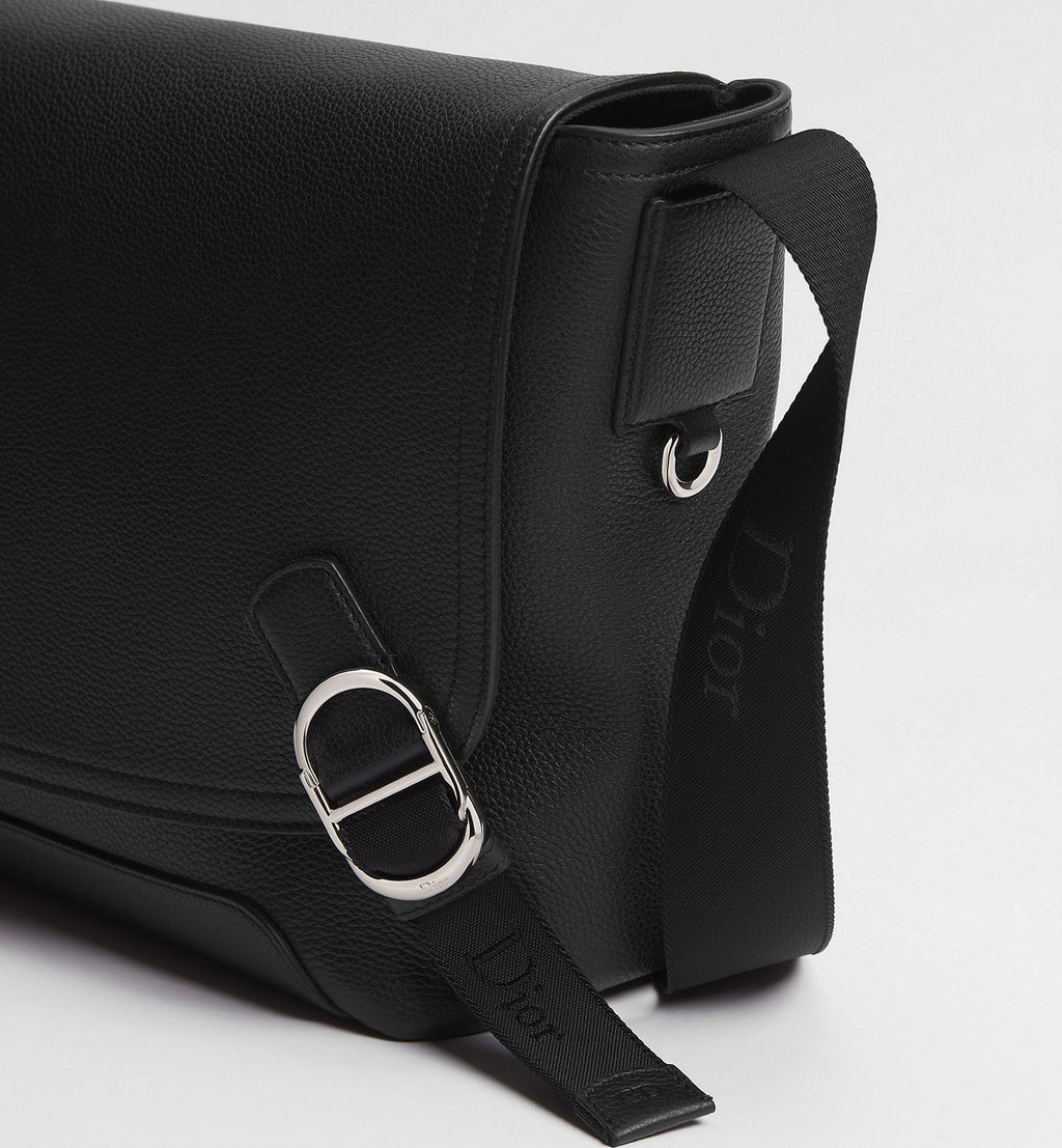 Medium Dior Jett Messenger 
Bag Color: Black Grained