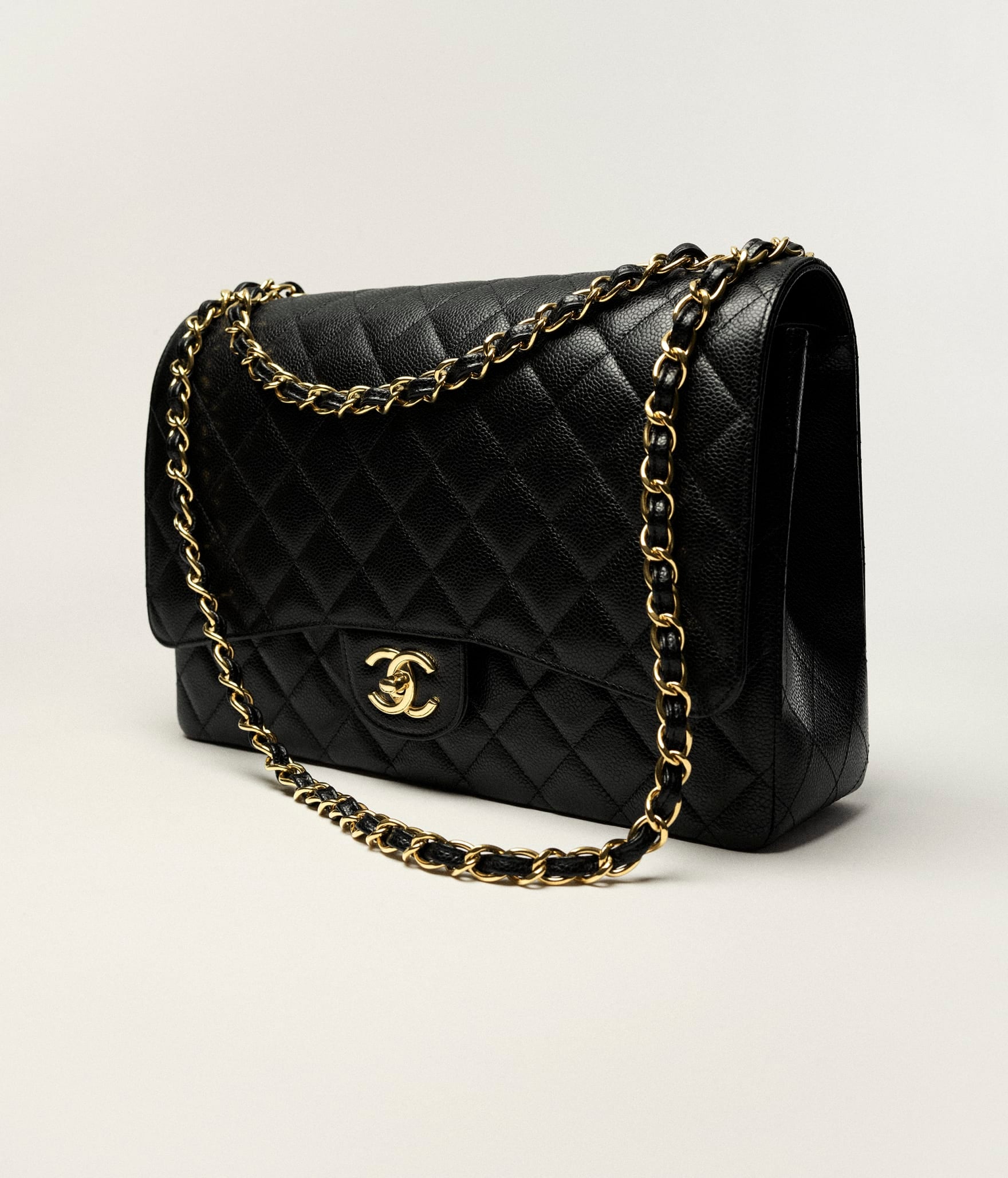 Chanel Maxi Classic Handbag

Caviar Leather