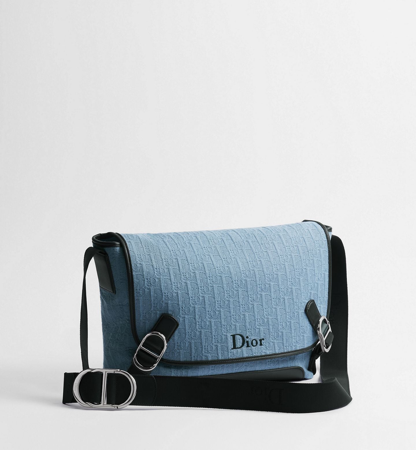 Medium Dior Jett Messenger
Bag Color: Light Blue