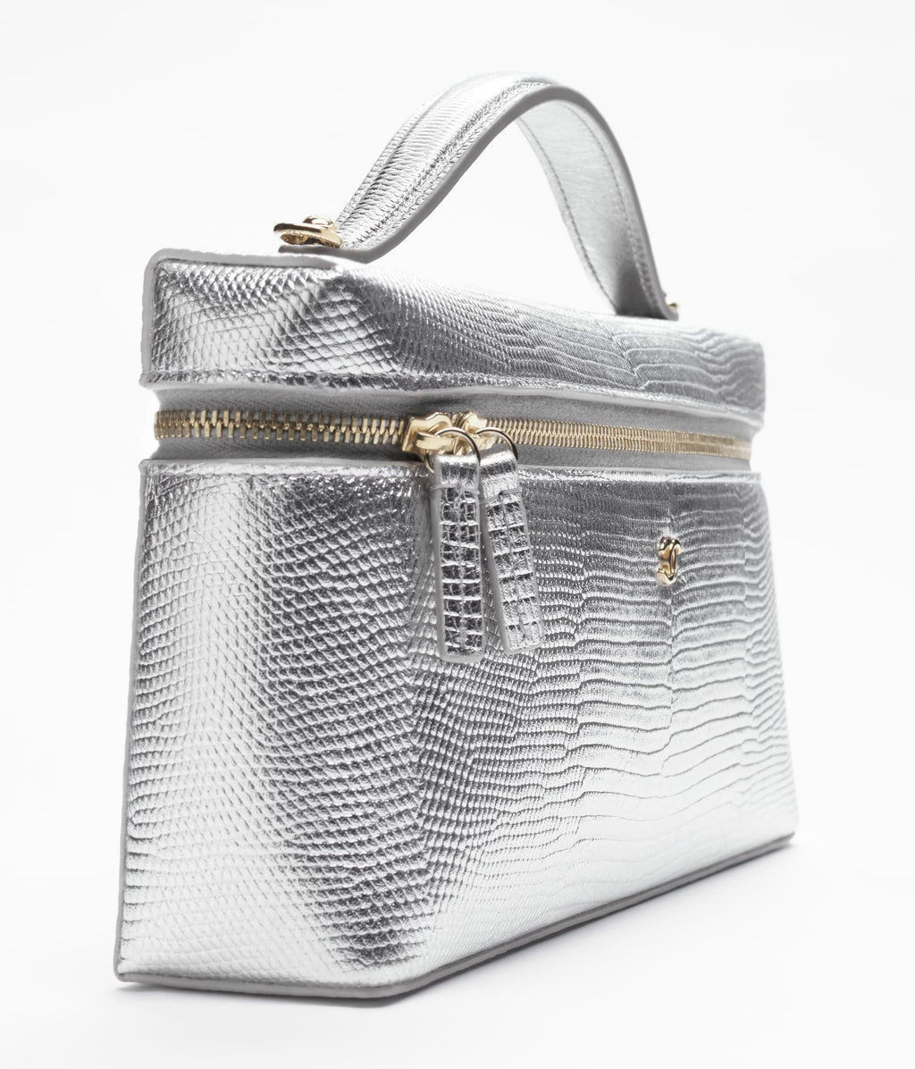 Chanel Vanity Case

Piel de lagarto metálica