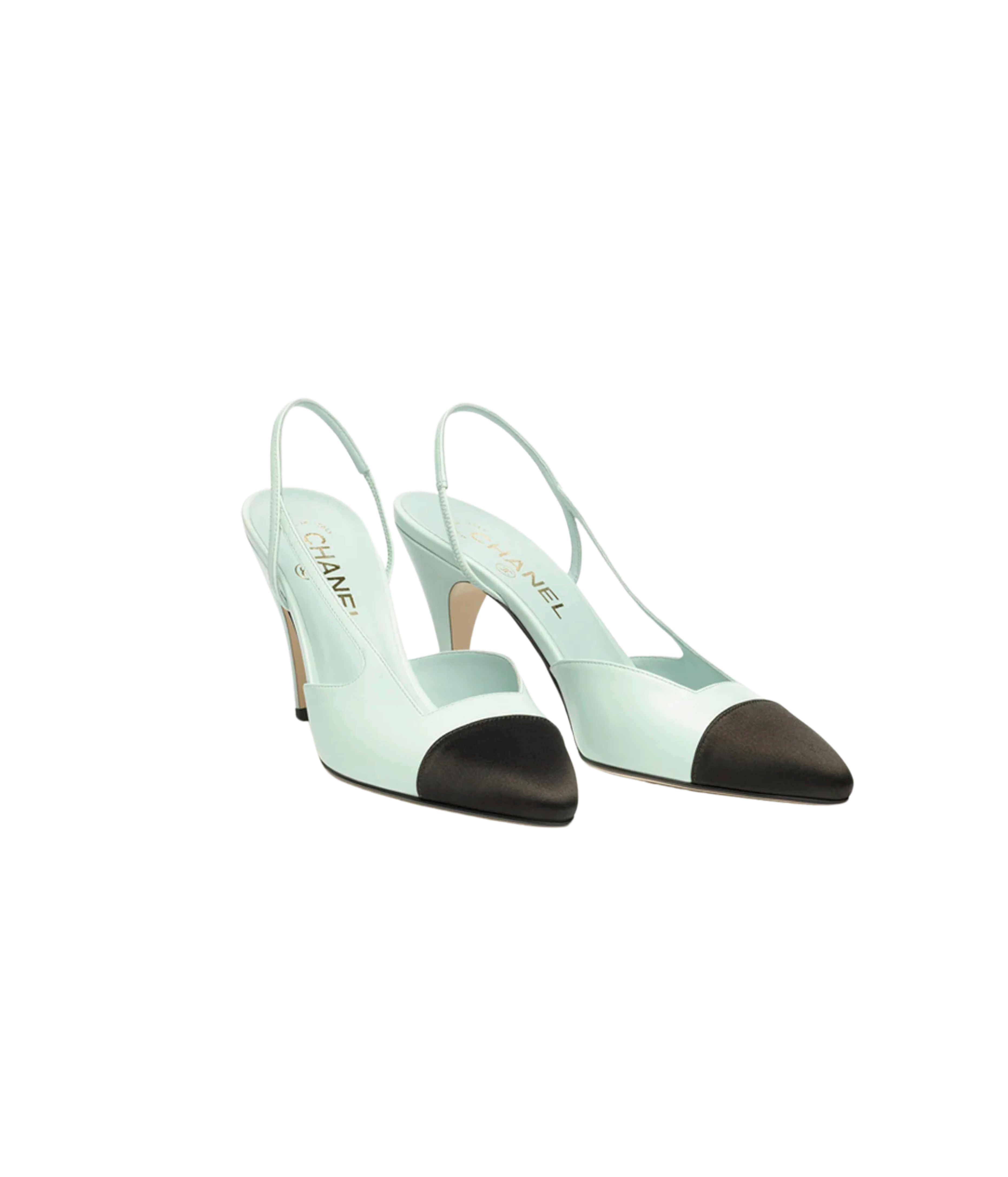 Chanel Cap-Toe Slingbacks

Color: Light Blue/Black