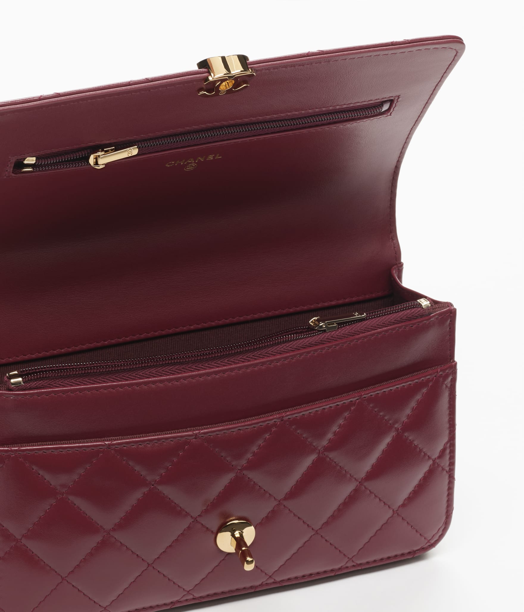 Chanel Wallet on Chain (WOC)

Lambskin Leather