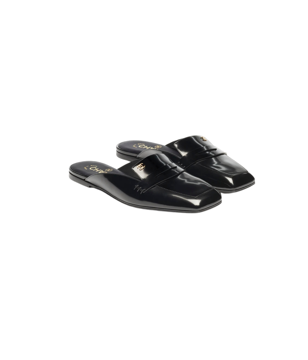 CHANEL Leather Loafers Mules

Color: Black