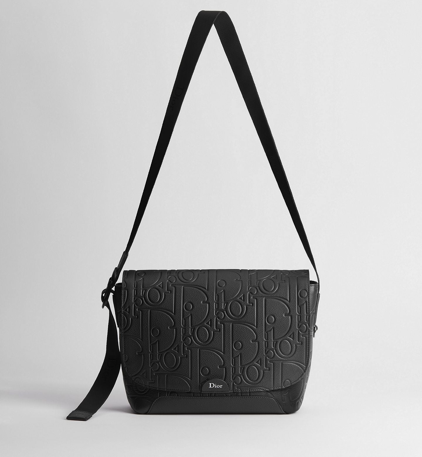 Small Dior Jett Messenger
Bag Color: Black Gravity