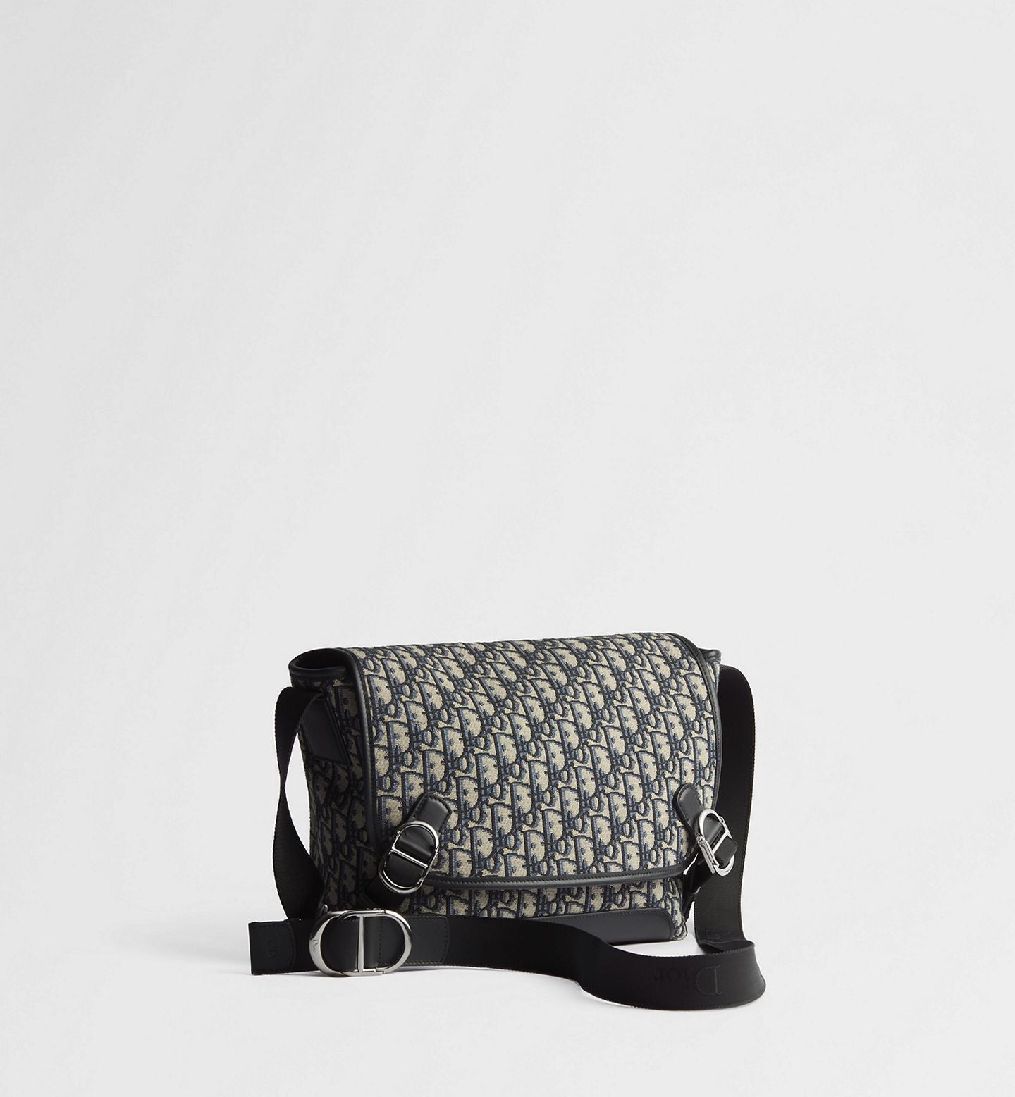Small Dior Jett Messenger
Bsg Color: Beige/Azul