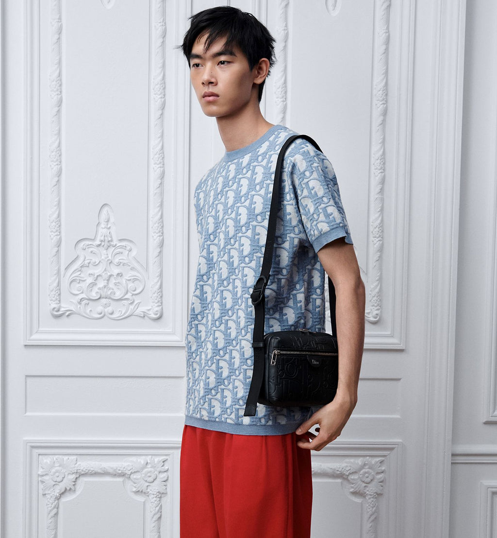 Dior Rider Zipped Messenger
Bag Color: Black Gravity