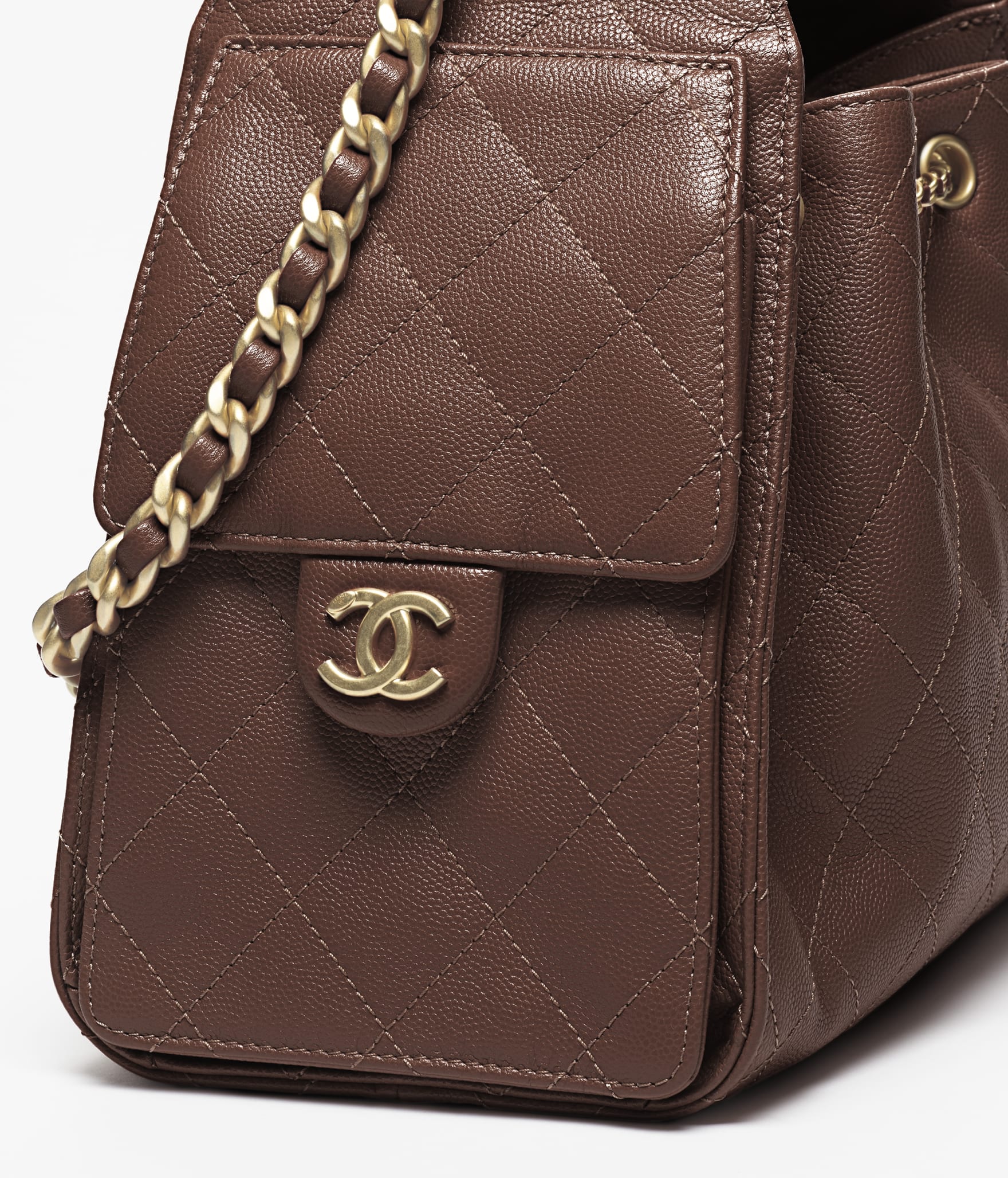 Chanel 25 Small Bag

Cuero caviar acolchado