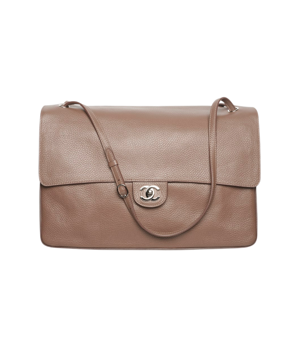 Chanel Classic Flap Maxi

Piel de becerro granulada – Taupe