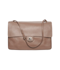 Chanel Classic Flap Maxi

Piel de becerro granulada – Taupe