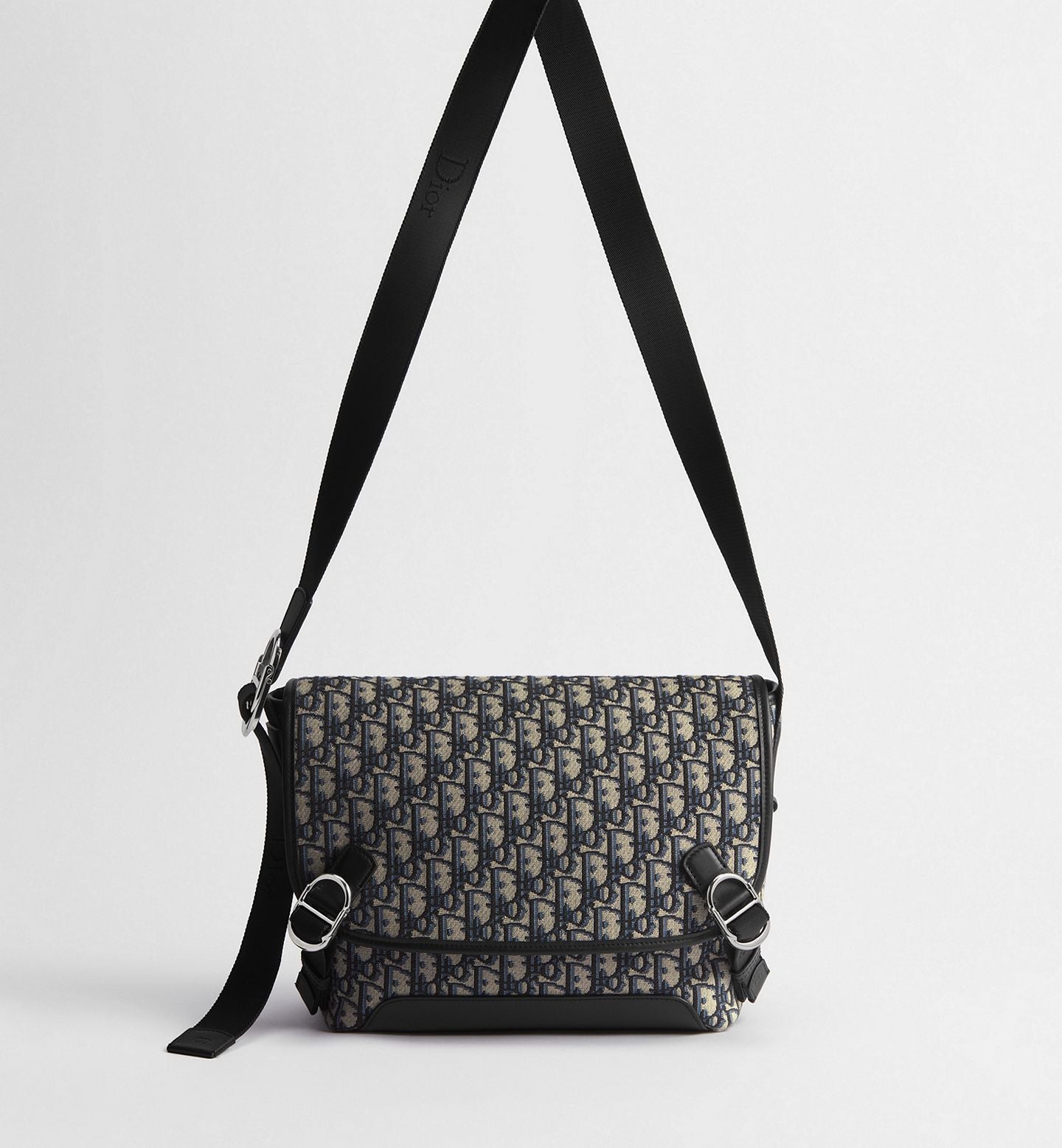 Small Dior Jett Messenger
Bsg Color: Beige/Azul