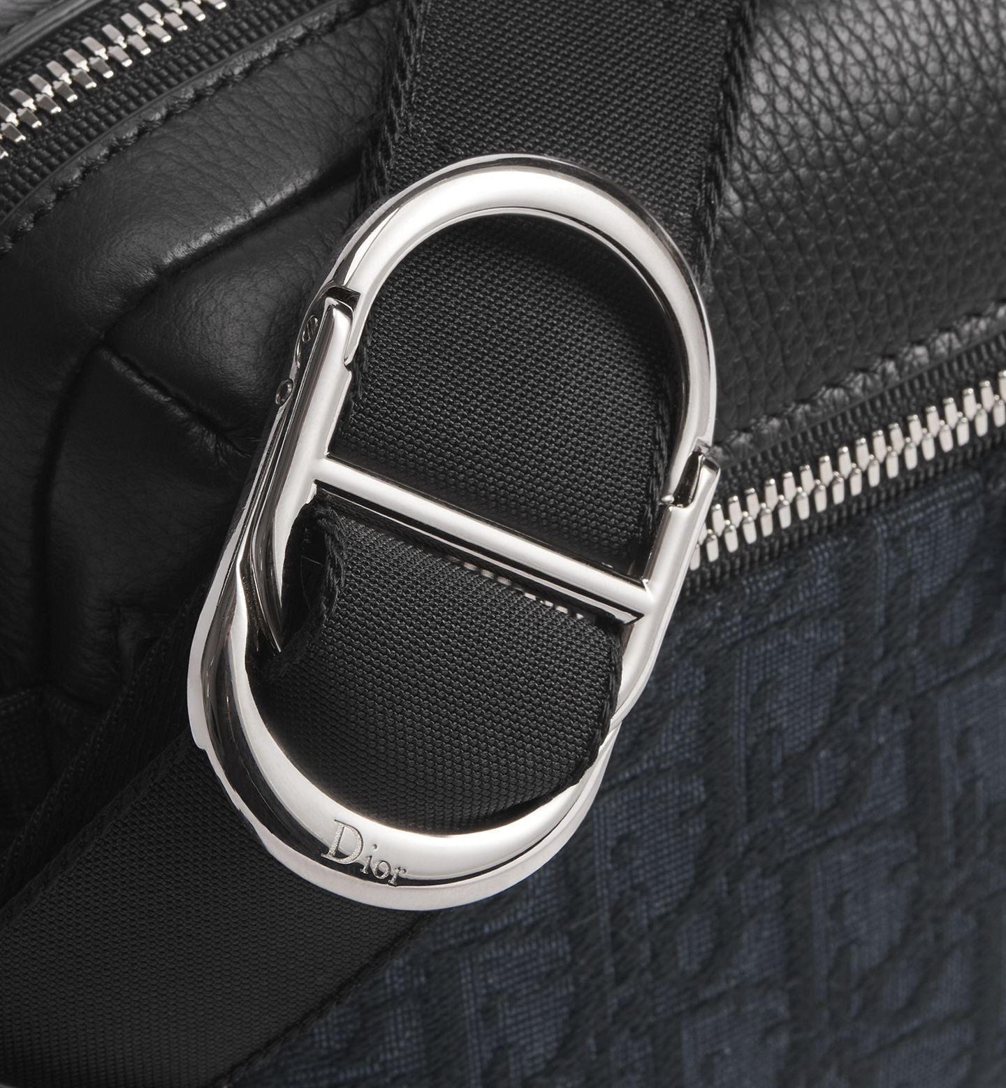 Dior Rider Zipped Messenger
Bag Color: Black Oblique