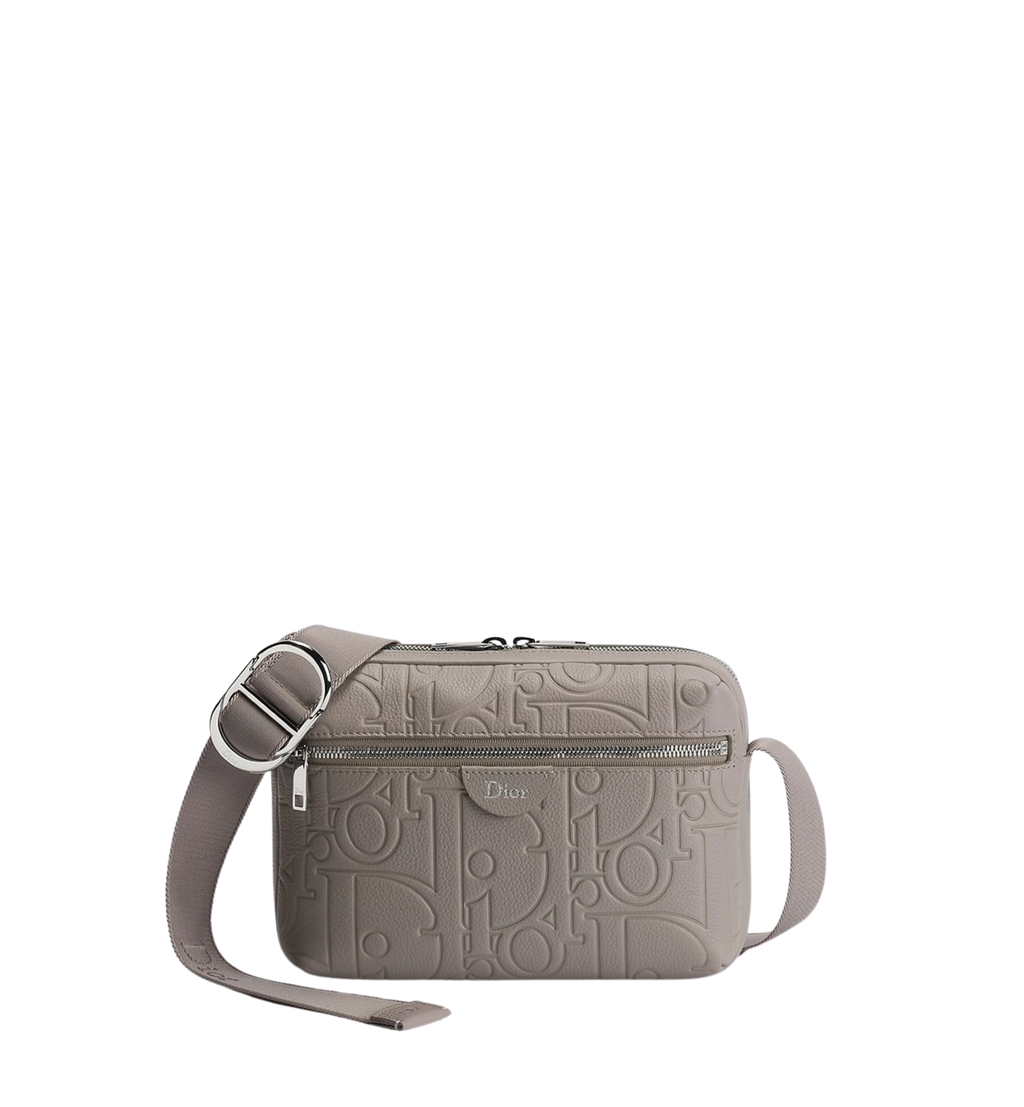 Dior Rider Zipped Messenger
Bag Color: Gris Piedra