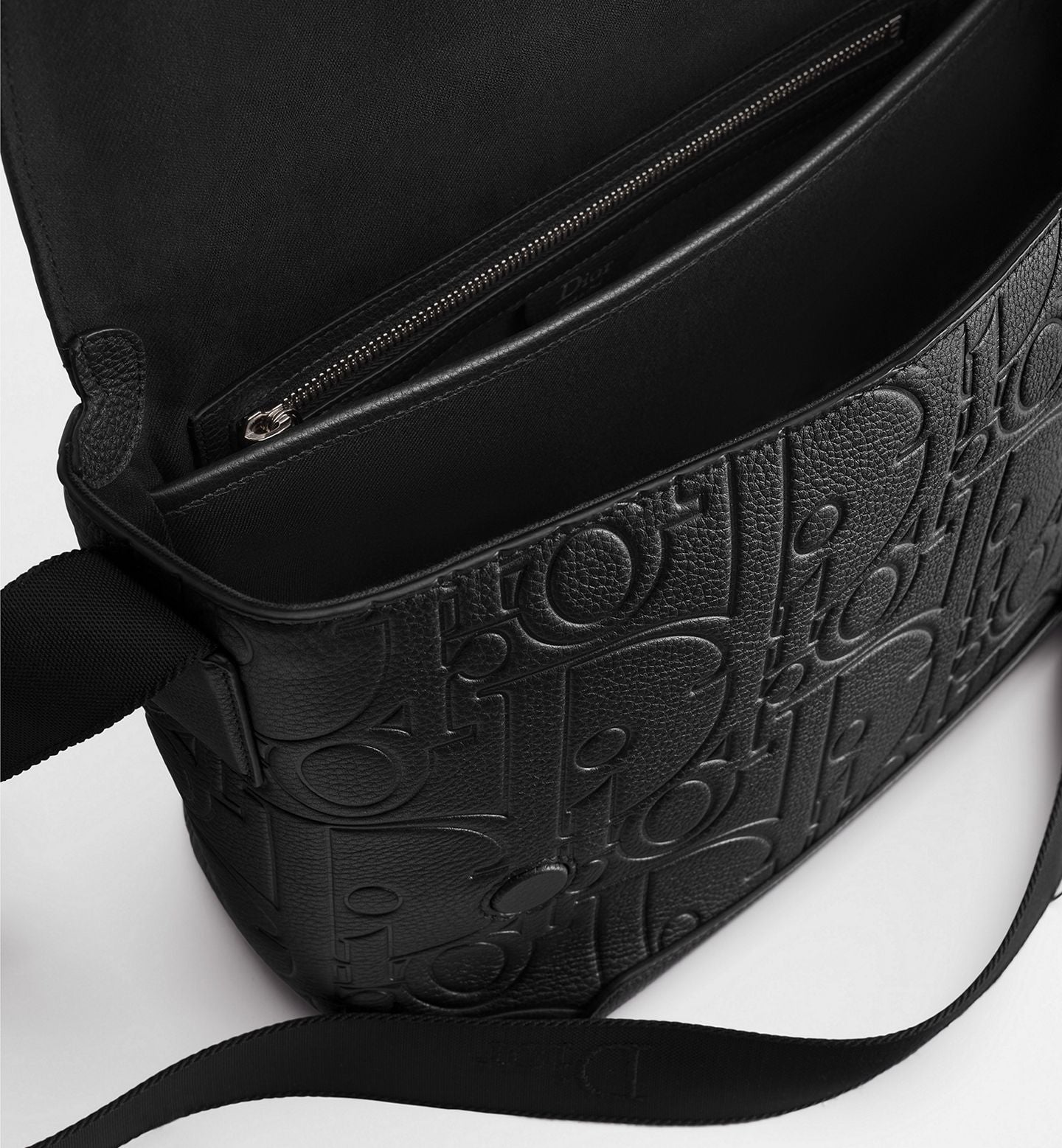 Small Dior Jett Messenger
Bag Color: Black Gravity