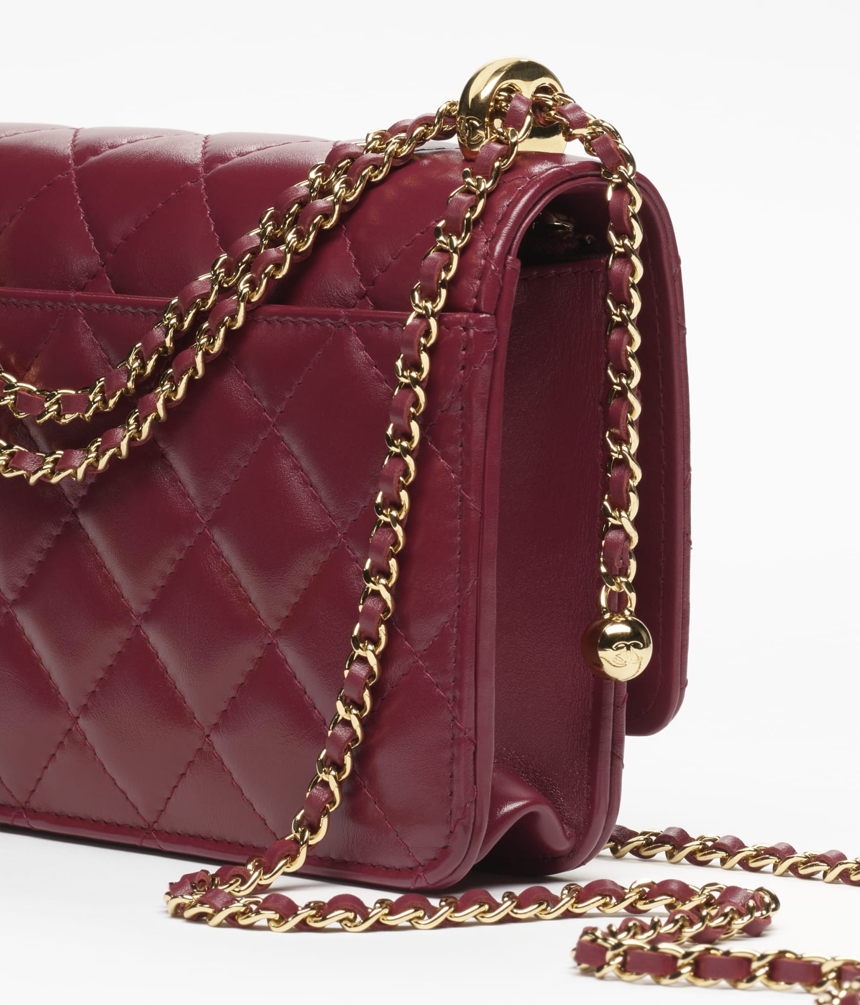 Chanel Wallet on Chain (WOC)

Lambskin Leather