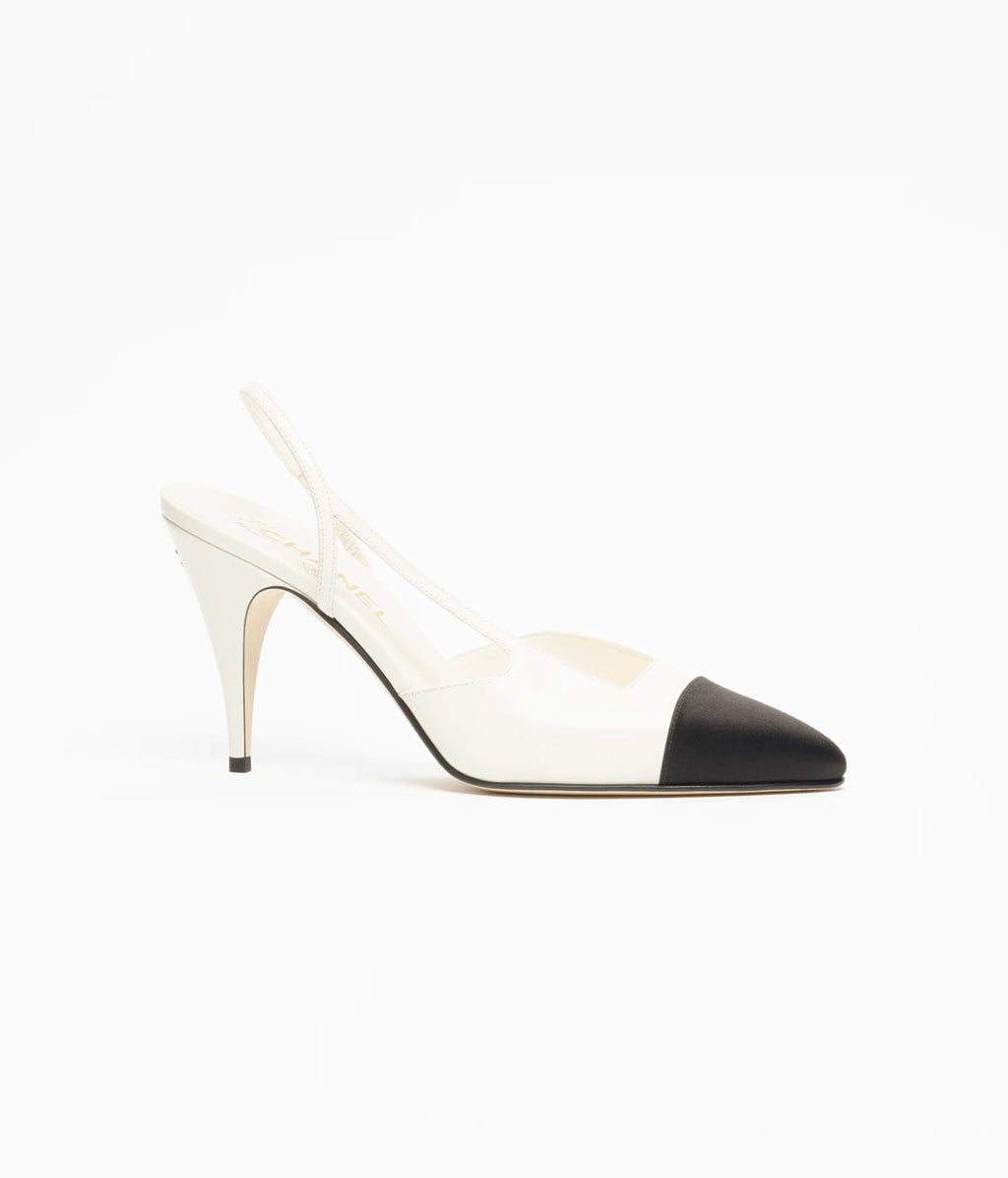 Chanel Cap-Toe Slingbacks

Color: White/Black