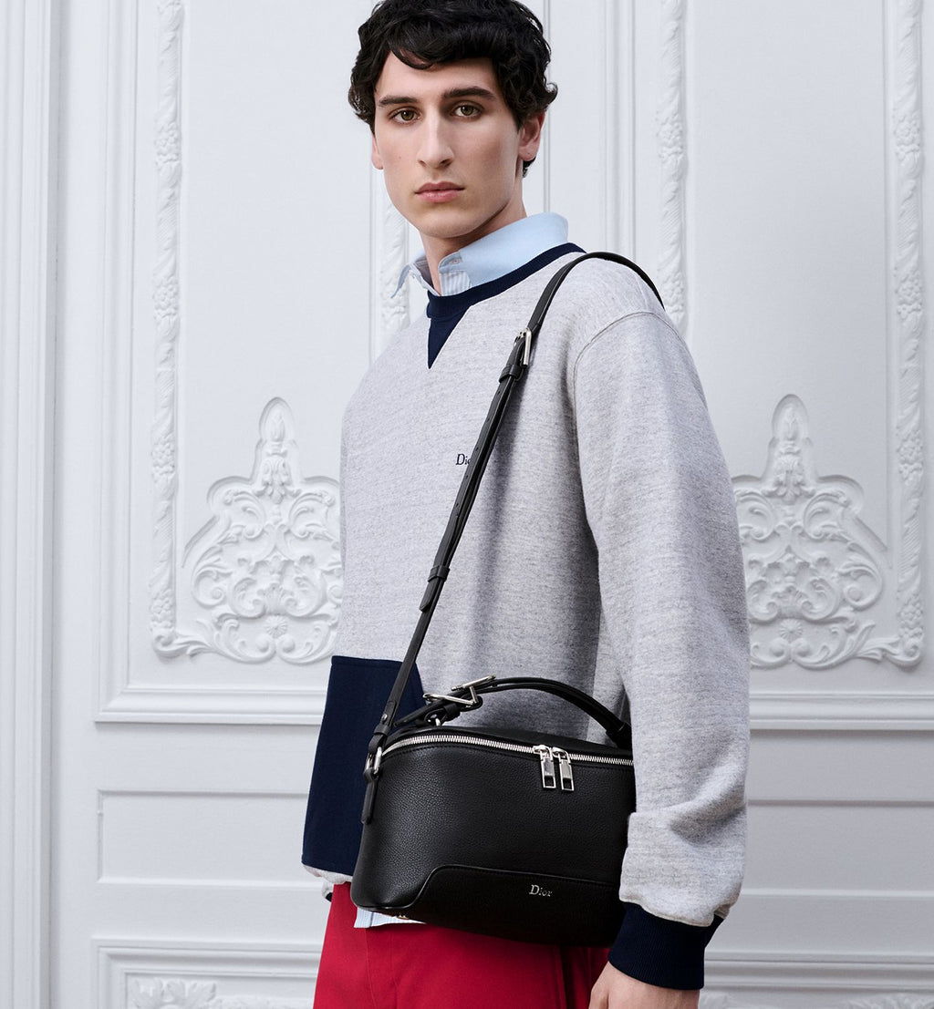 Dior Archie Zipped
Bag Color: Black