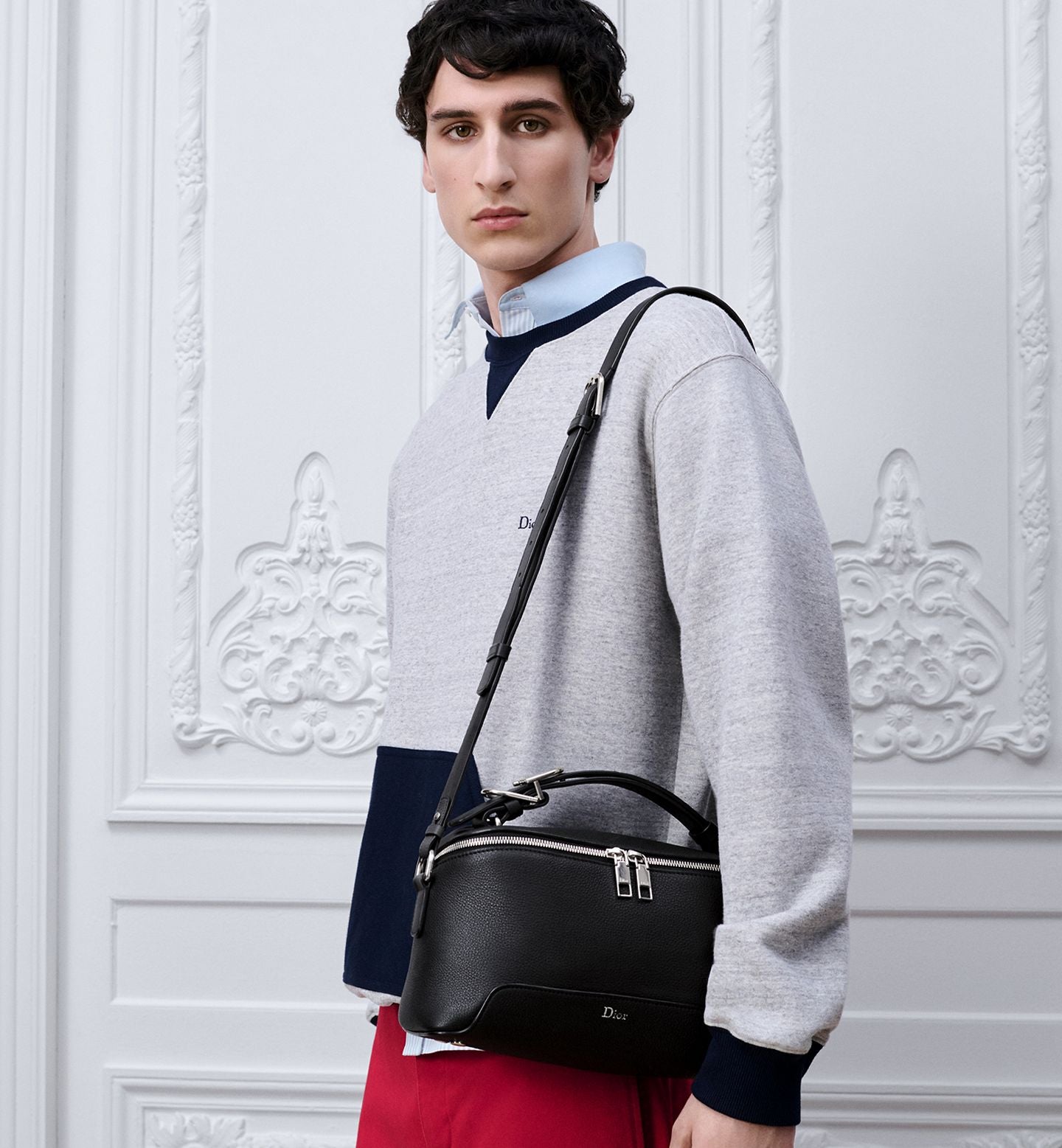 Dior Archie Zipped
Bag Color: Black