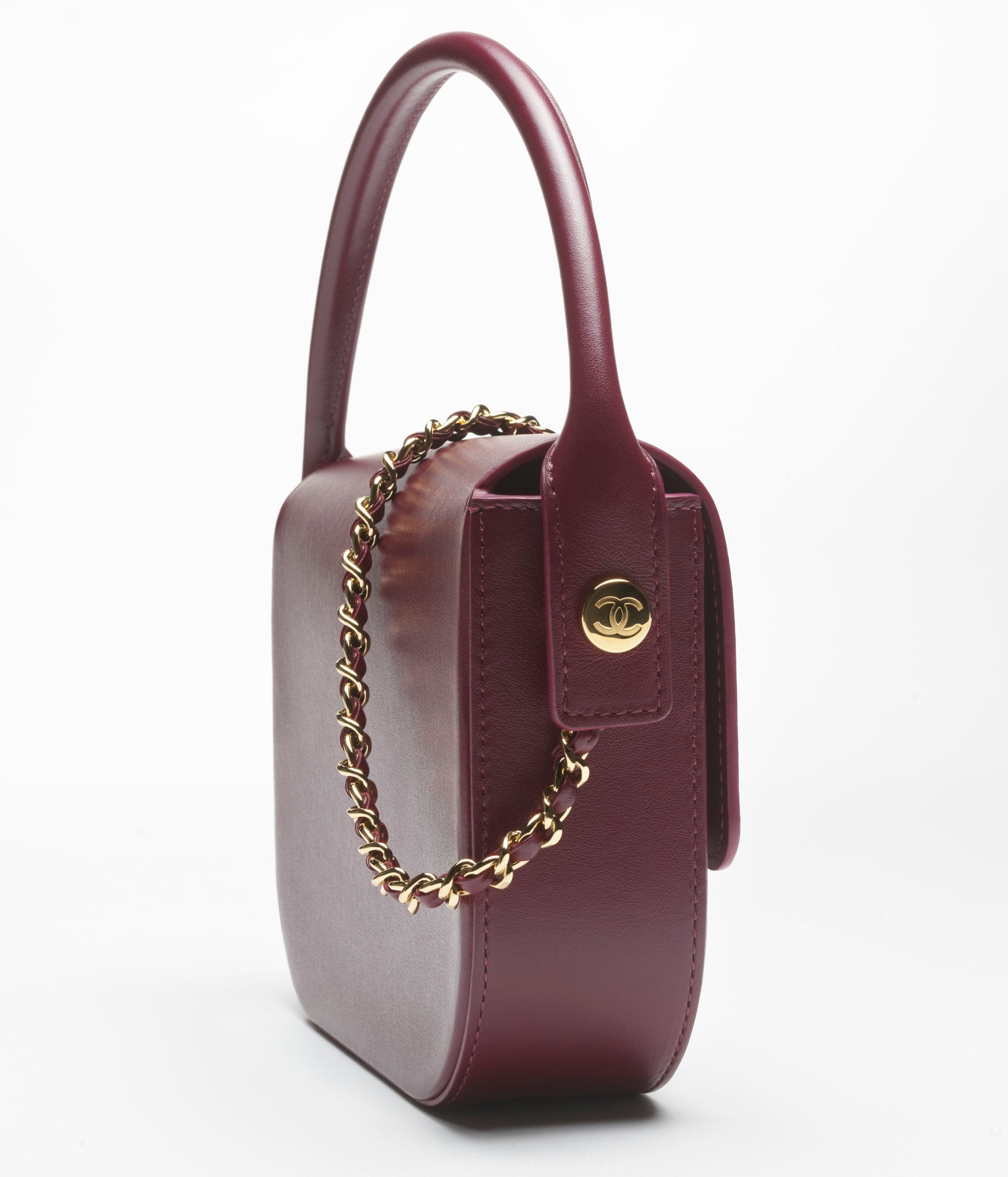 Chanel Kelly Handbag

Smooth Calfskin Leather
