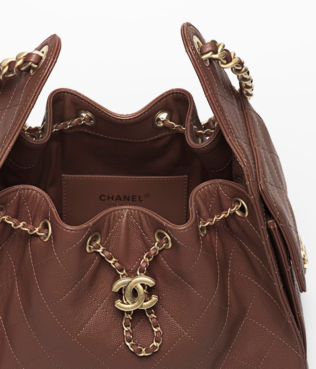 Chanel 25 Small Bag

Cuero caviar acolchado