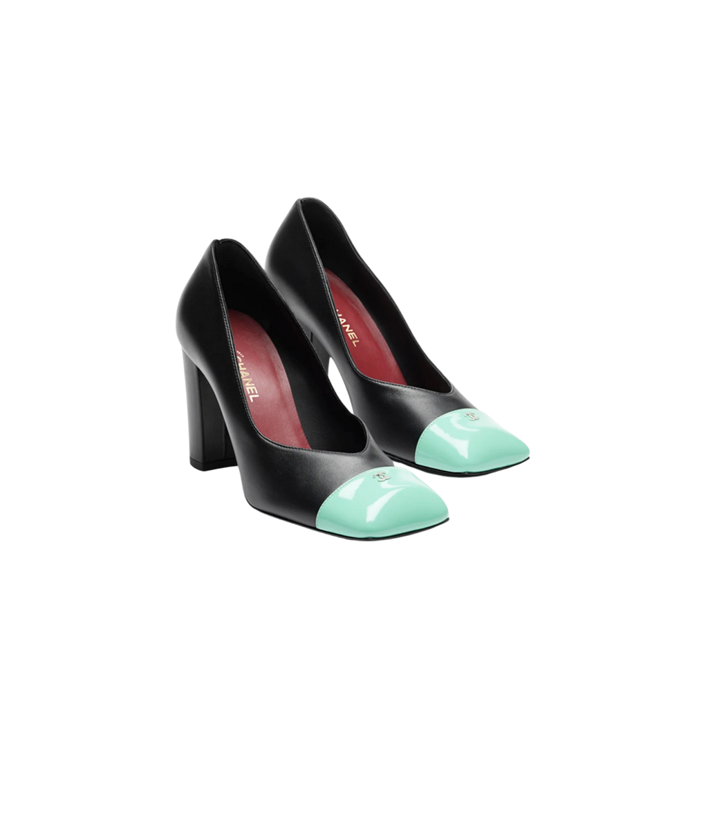 CHANEL Cap-Toe Pumps

Color: Black/Mint