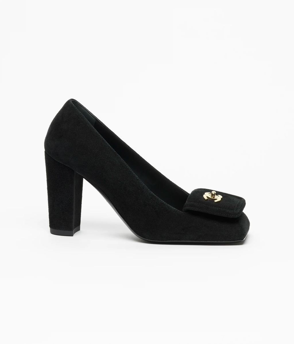 CHANEL Buckle Pumps

Color: Black